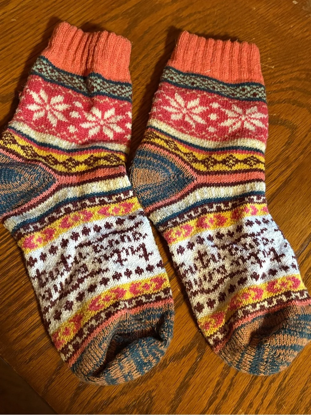 10 pairs of multi colored striped socks, women’s sz medium